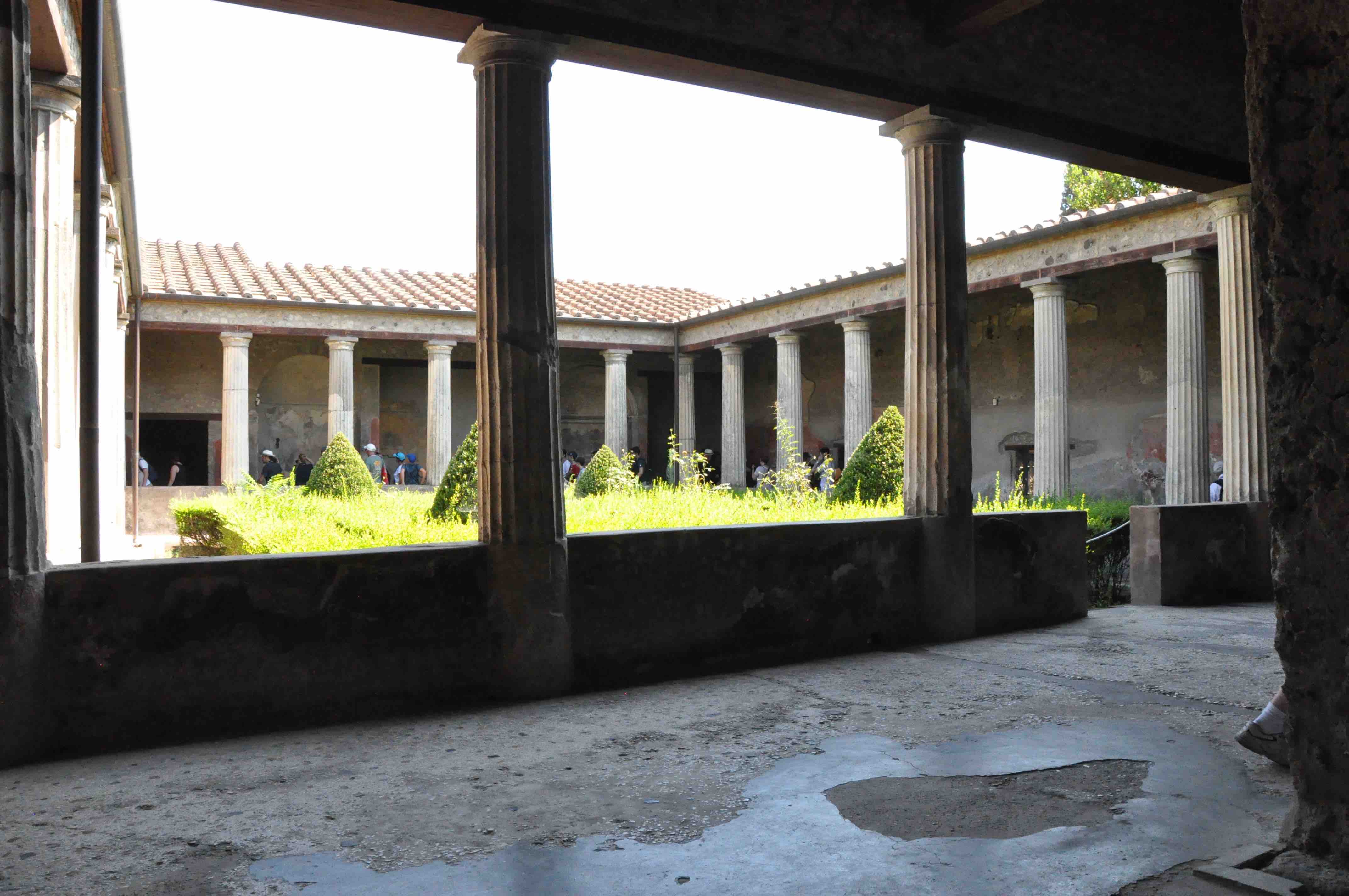 BGFS BLOG Pompeii Interior Courtyard